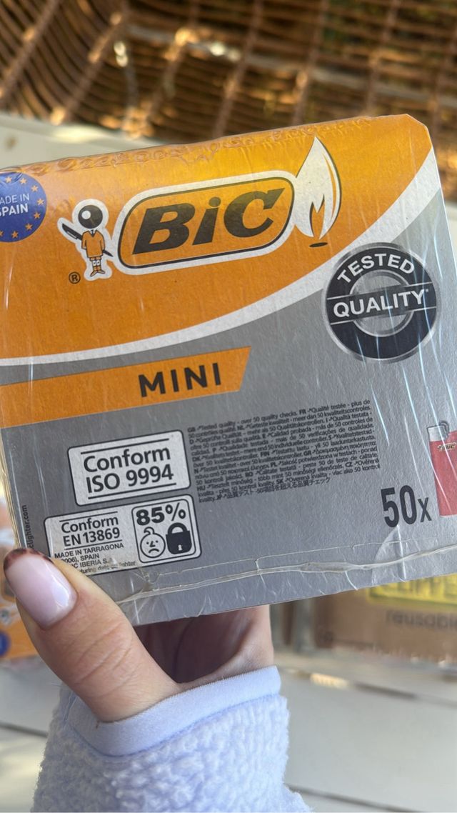 Confezione da 100 accendini BIC mini