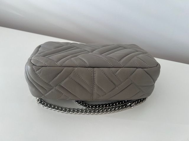 Bolso Michael Kors Piel Acolchado Gris