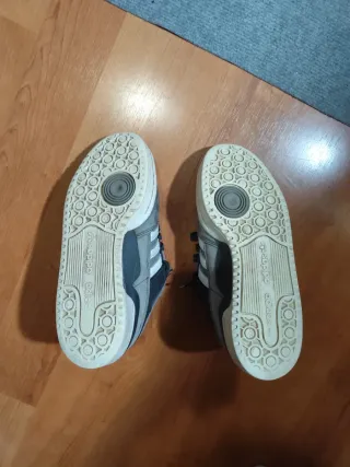 Zapatillas Adidas Forum Negras y Grises