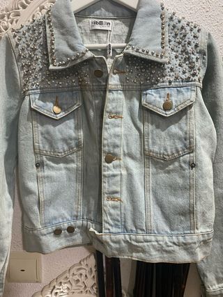 Chaqueta vaquera ibBan con abalorios Talla S