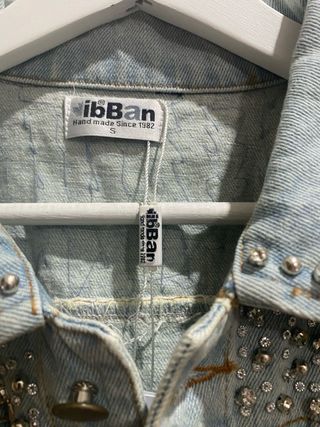 Chaqueta vaquera ibBan con abalorios Talla S