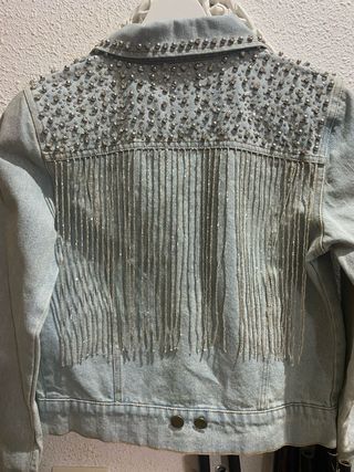 Chaqueta vaquera ibBan con abalorios Talla S