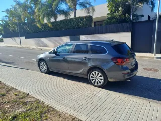 Opel Astra 2012 automático diesel familiar