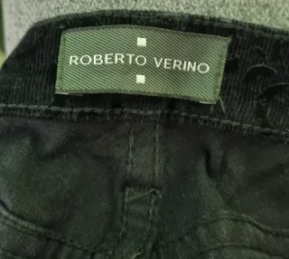 Pantalones Roberto Verino negros con estampado