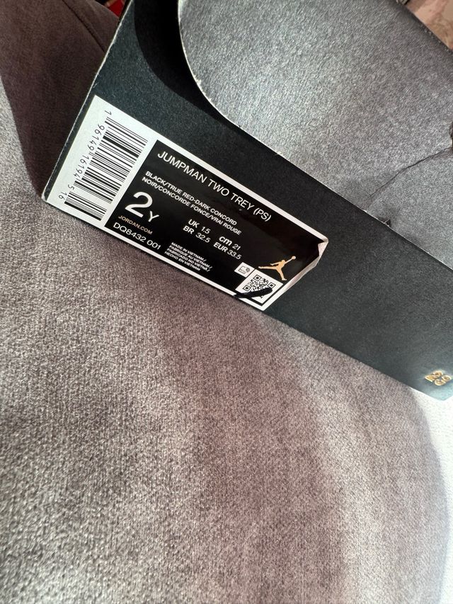 Tenis Jordan Niños Talla 35.5