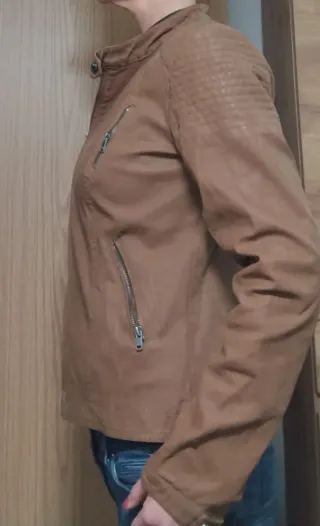 Cazadora polipiel marrón de marca