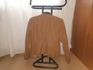 Cazadora polipiel marrón de marca