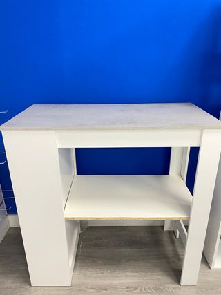 Estantería moderna blanca y gris