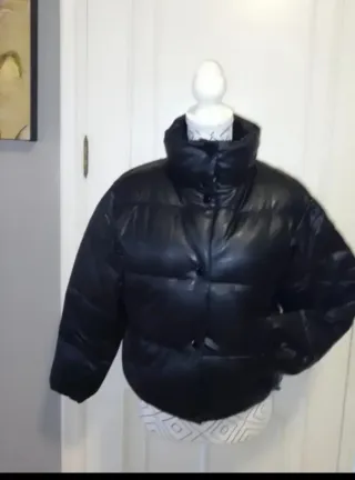 Cazadora acolchada negra