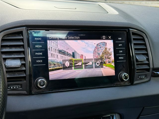 Skoda Karoq DSG Sportline Black Pack