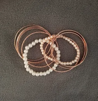 Pack Pulseras Doradas y Perlas