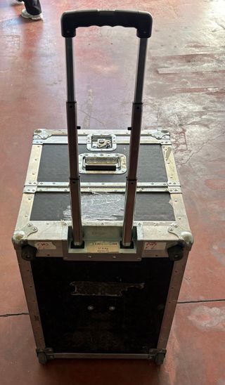 Cajón de transporte resistente