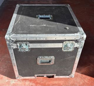 Cajón de transporte resistente