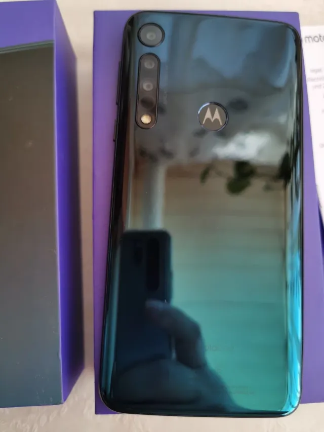 Motorola One Macro, Triple cámara