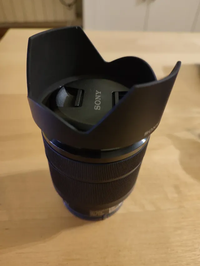 Objetivo Sony FE 28-70mm f/3.5-5.6 OSS