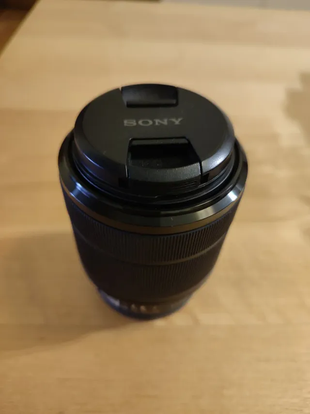 Objetivo Sony FE 28-70mm f/3.5-5.6 OSS