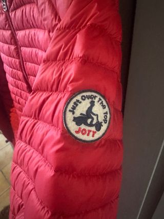Chaqueta Jott Roja