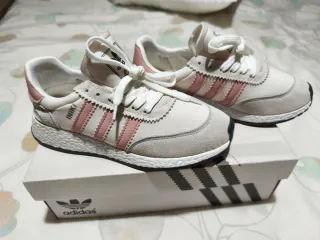 Adidas INIKI Beige y Rosa