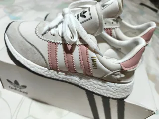 Adidas INIKI Beige y Rosa