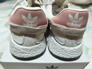 Adidas INIKI Beige y Rosa