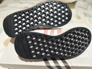 Adidas INIKI Beige y Rosa