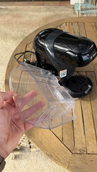 Cafetera de cápsulas negra