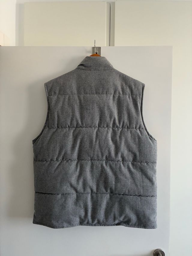 Chaleco acolchado gris Zara Talla L