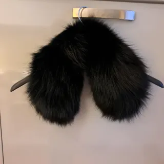 Collo pelliccia nero