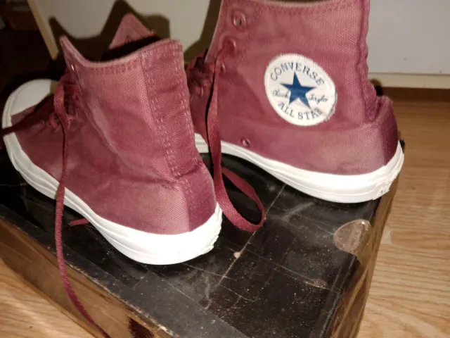 Bambas Converse Rojas.