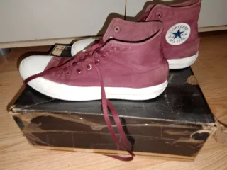 Bambas Converse Rojas.