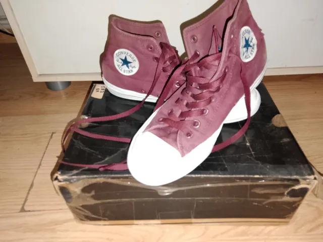 Bambas Converse Rojas.