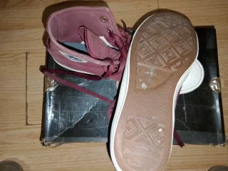 Bambas Converse Rojas.