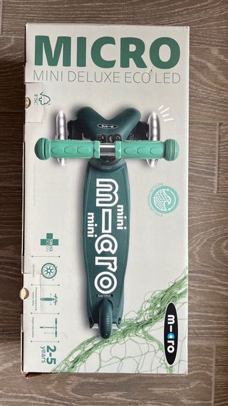 Patinete Micro Mini Deluxe eco LED Verde Nuevo