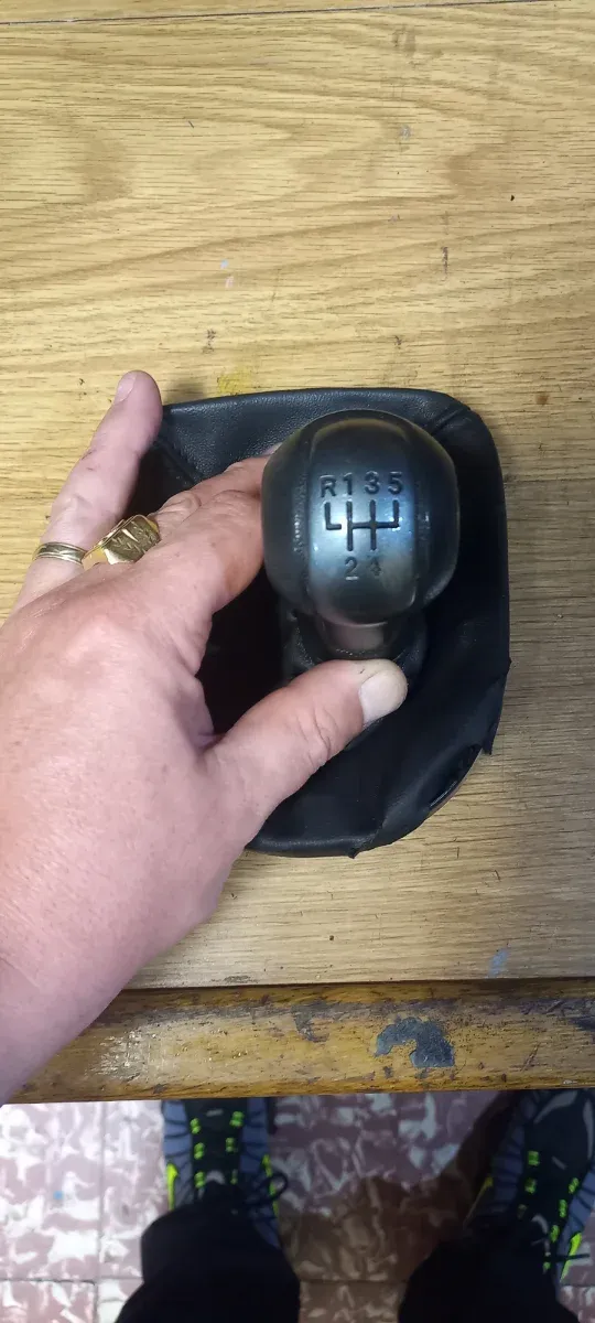 Pomo Seat Altea con funda cuero