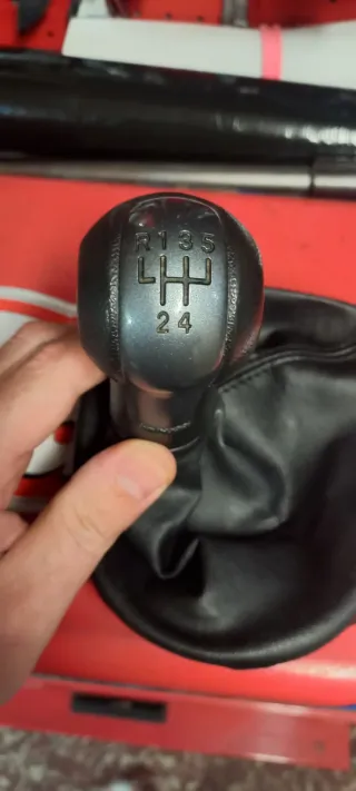 Pomo Seat Altea con funda cuero