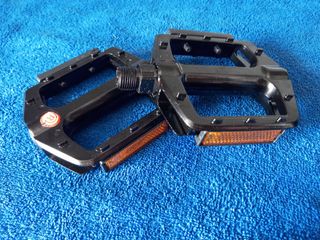 Pedales de bicicleta metal rosca universal