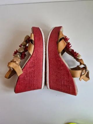 Sandalias Porronet Marrón y Rojo