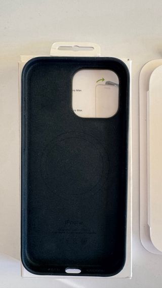 Funda iPhone 16 Pro Max Negra