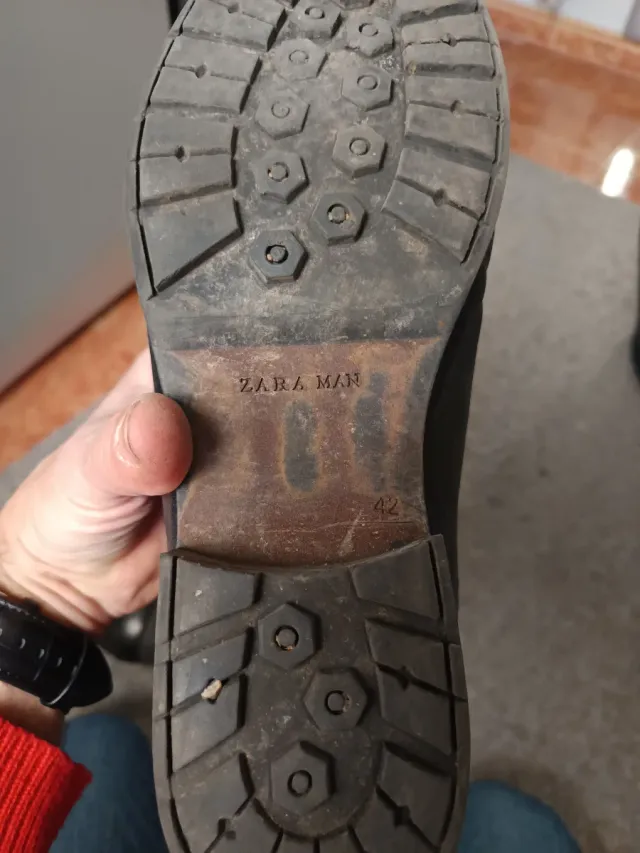 Botas negras con cordones