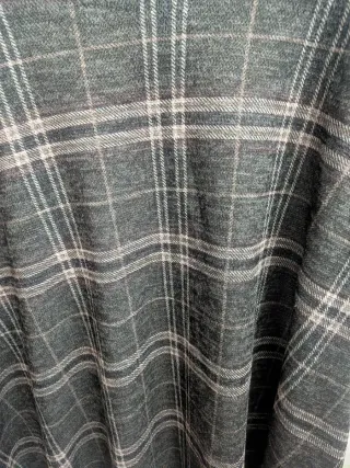 Falda de cuadros gris y rosa