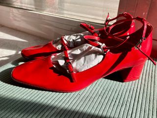 Merceditas rojas charol con pulsera