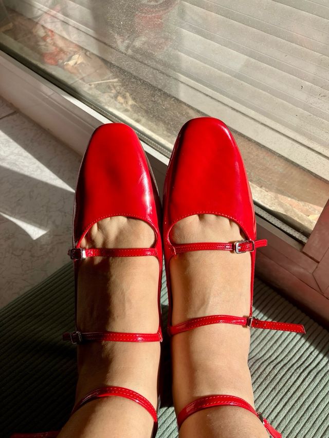 Merceditas rojas charol con pulsera