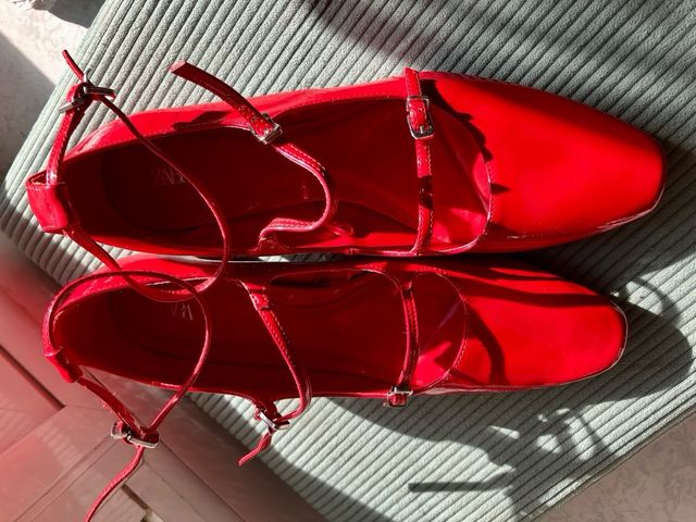 Merceditas rojas charol con pulsera