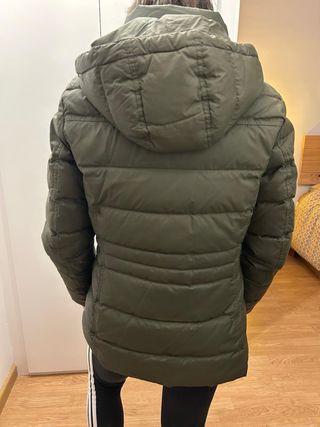 Abrigo plumífero Tommy Hilfiger verde oliva