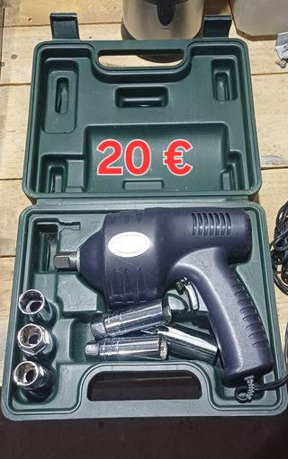 Llave de impacto con vasos