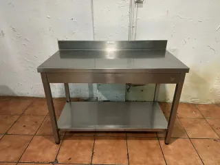 Mesa de acero inoxidable