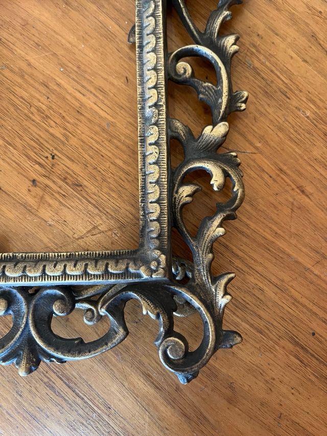 Marco in bronzo massiccio di HARRISON & GIL