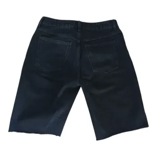 Pantalón corto negro vaquero