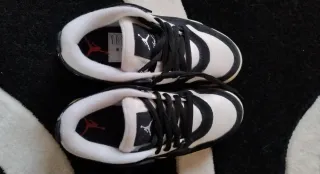 Nike Air Jordan 4 RM