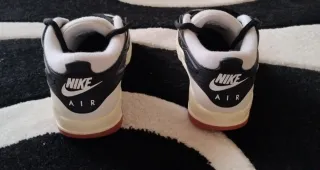 Nike Air Jordan 4 RM